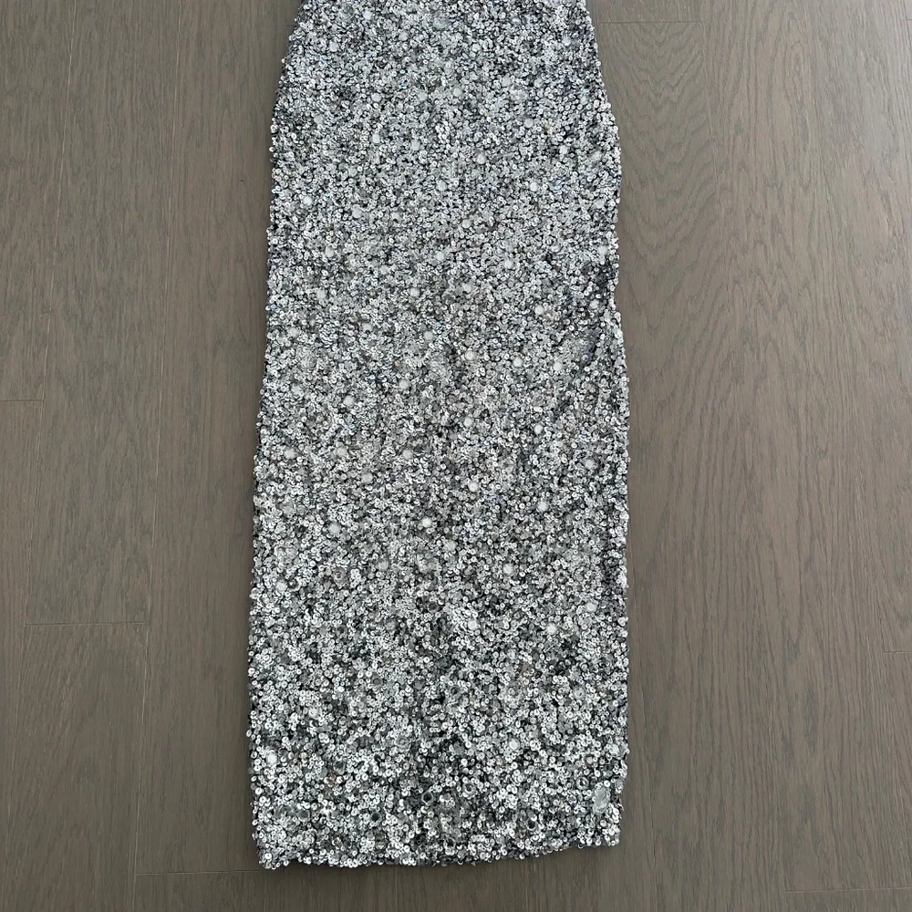 Alice + Olivia Silver Sequin Maxi Dress - Picture 5 of 12